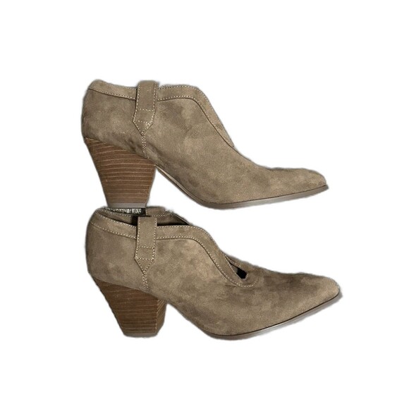 Women’s Fall Charles by Charles David Taupe Ozzy Western Heeled Bootie Size 10 - Picture 1 of 5